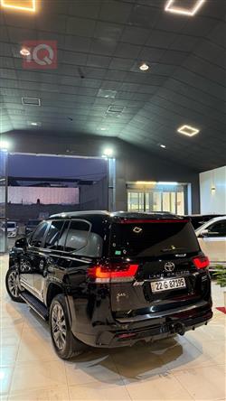 تويوتا لاندكروزر